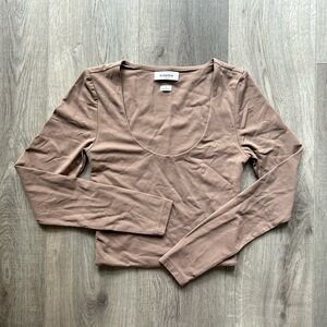 BNWOT Aritzia Babaton Contour Scoopneck Longsleve